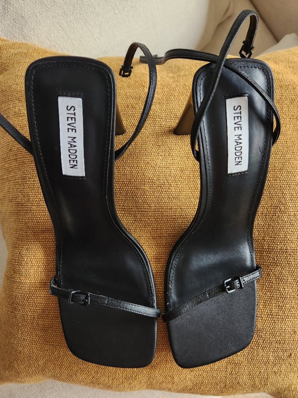 Steve Madden Black Leather Strappy Heeled Sandals Like New - Sz 10.5